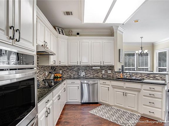 2nd image of 410 Stonebrook Blvd