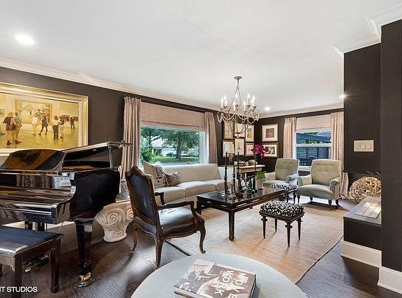 2nd image of 501 Edgewood Pl
