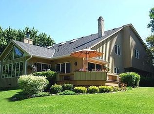 1165 Kingsley Ct, Saint Paul, MN 55118