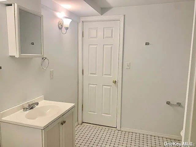 735 W Penn St — Photo 9