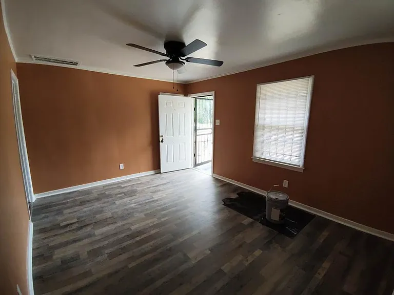 3451 Sharpe Ave — Photo 4