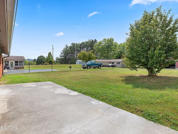 3rd image of 7129 W Martin Mill Pike