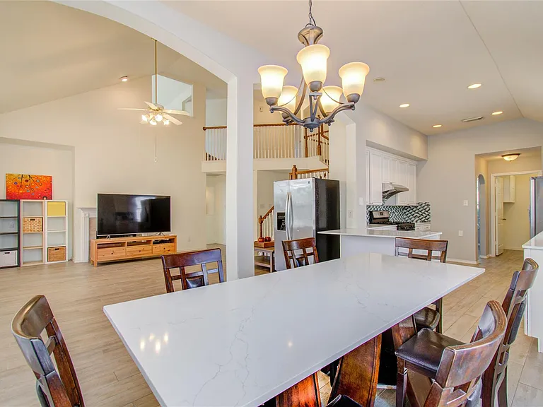 20211 Black Canyon Dr — Photo 9