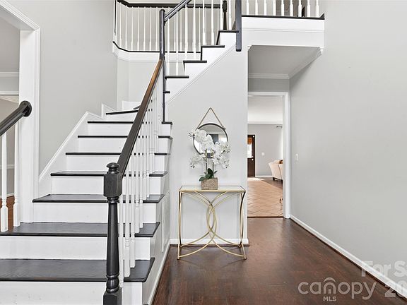 3rd image of 12101 Carolina Oak Cir