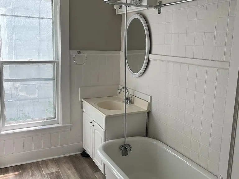 239 Ann St NE — Photo 7