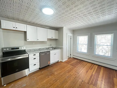 193 W Mitchell St #2 Photo 1