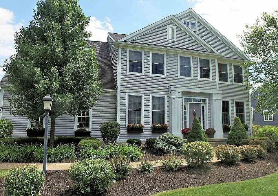 1st image of 35 Farmview Ln