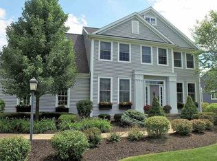 35 Farmview Ln, Waterford, NY 12188