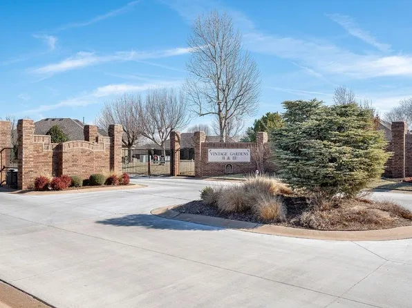 2016 NW 160th Pl, Edmond, OK 73013
