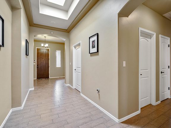 4th image of 1089 Iron Hill Ave
