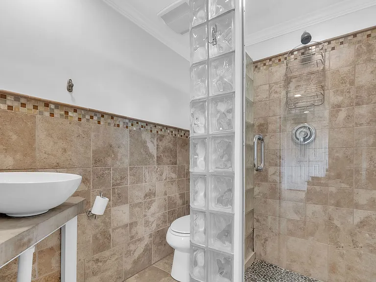4109 Crittenden St #MAIN — Photo 16