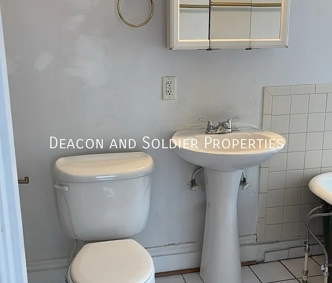 740 E Fort King St #3 — Photo 14