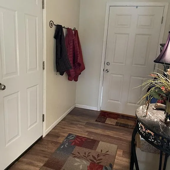 1008 Granite Ct — Photo 2