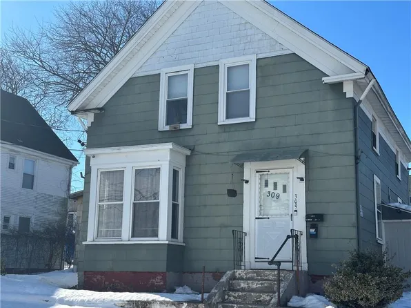309 Station St, Cranston, RI 02910