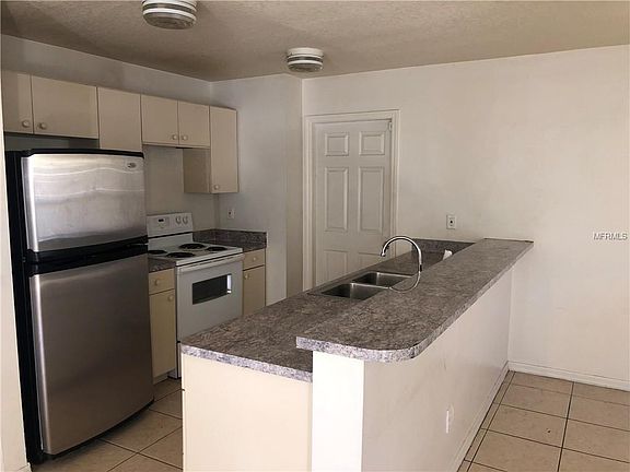 5th image of 950 20th Ave S