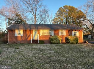 802 Payton Dr, Fredericksburg, VA