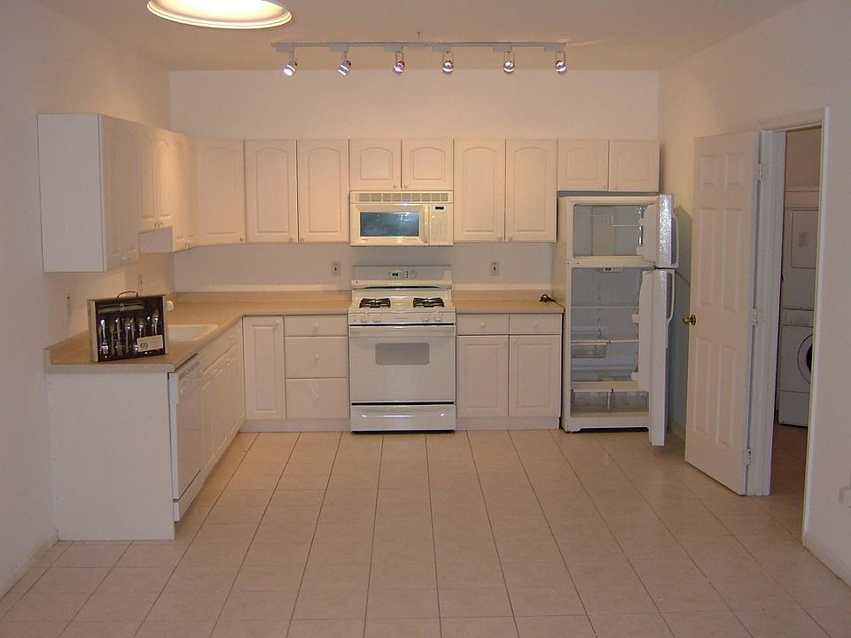 2nd image of 2508 Heatherwood Ct