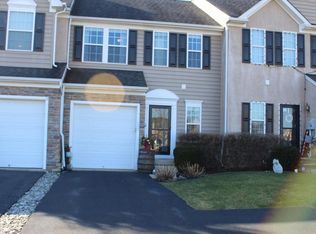 133 Fawn Dr, Gilbertsville, PA 19525