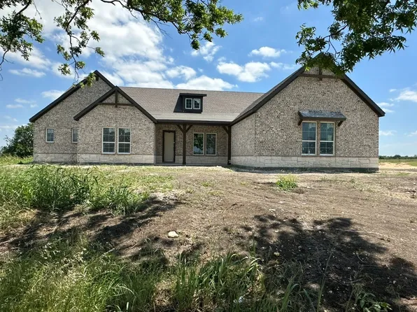 205 Cobb Rd, Leonard, TX 75452