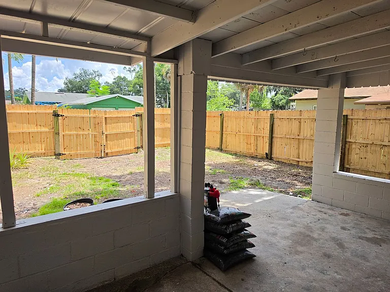 2205 S Park Ave — Photo 35