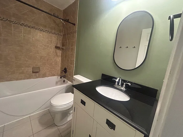 1320 Parkside Dr — Photo 19