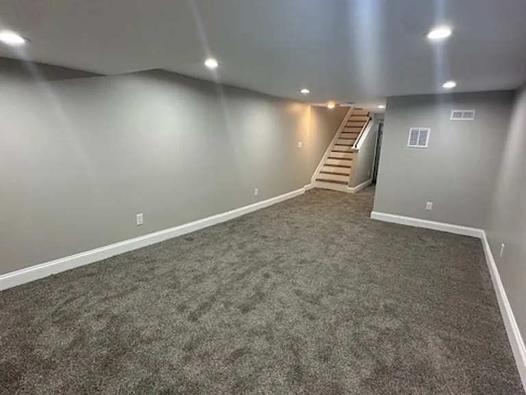 336 Whitridge Ave — Photo 8
