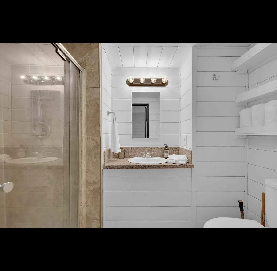 1 bed, 944 sqft, $1,900 — Photo 3