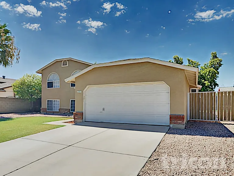 601 E Palomino Dr — Photo 4