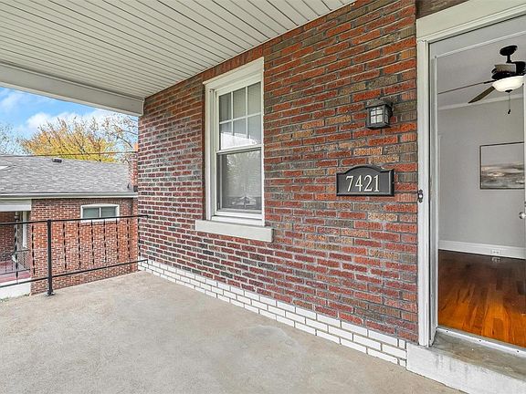 3rd image of 7421 Gayola Pl