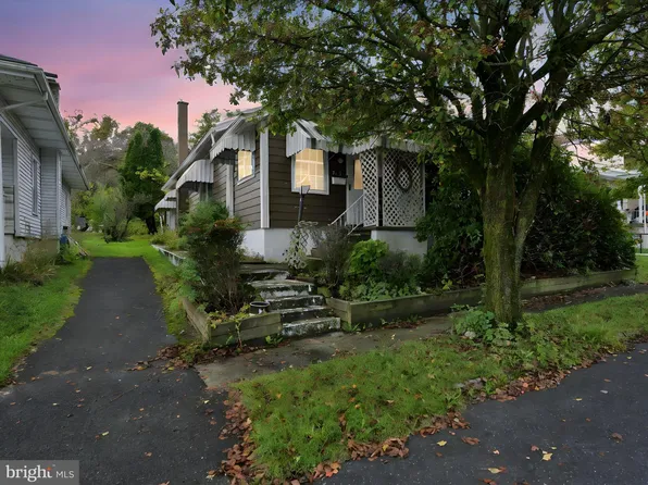 313 W Laurel St, Tremont, PA 17981
