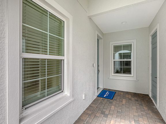 4th image of 18119 Franklin Park Ct