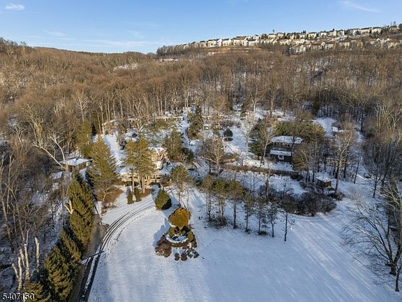 17th image of 50 Drakestown Rd