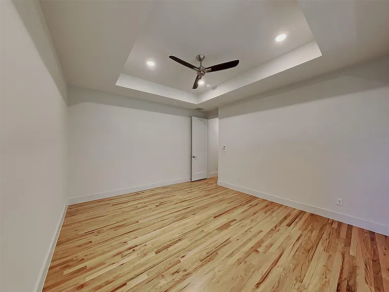 2343 Vagas St — Photo 16