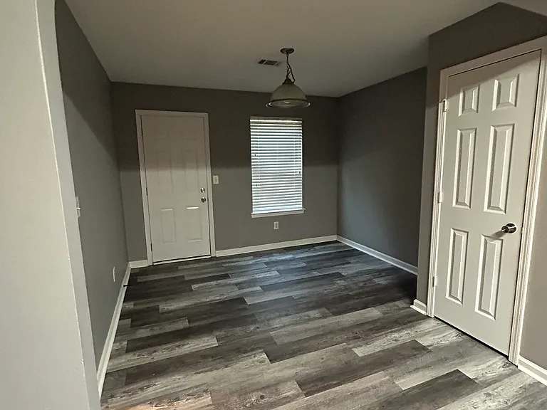 5536 Bluegrass Dr — Photo 15