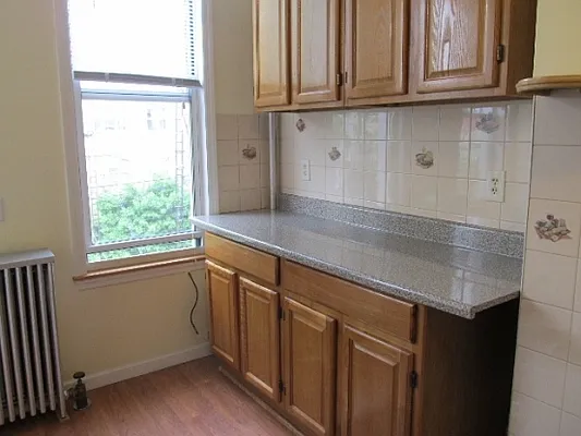 Rented by FlatFinders Realty | media 7