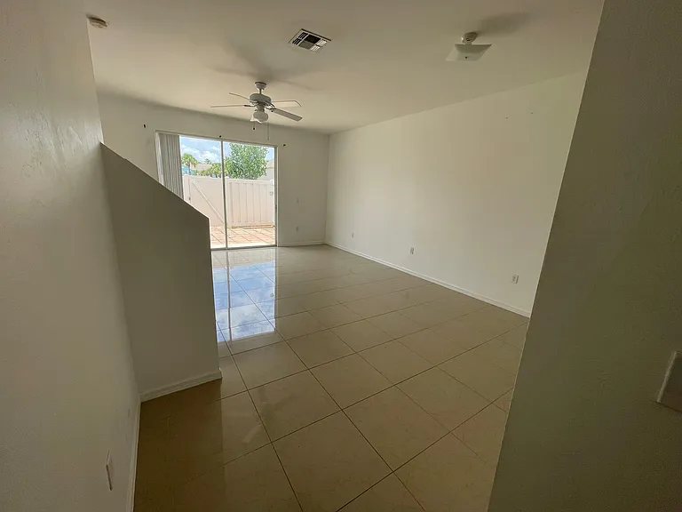 3637 Pine Oak Cir #105 — Photo 5