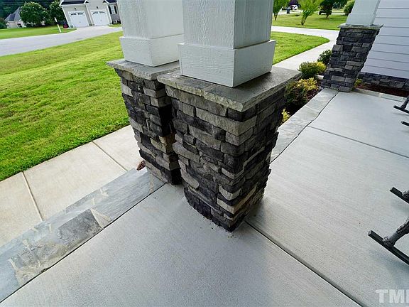 4th image of 2605 Maple Hollow Ct