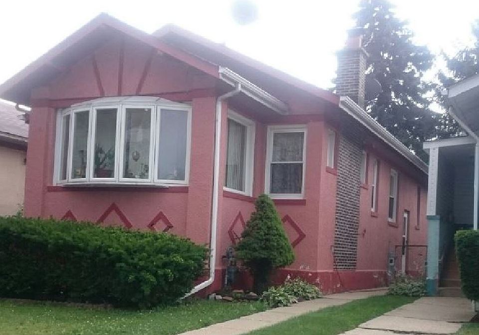 2nd image of 4731 W Diversey Ave