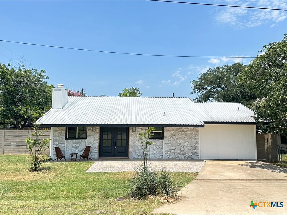 1st image of 403 Hilldale Dr