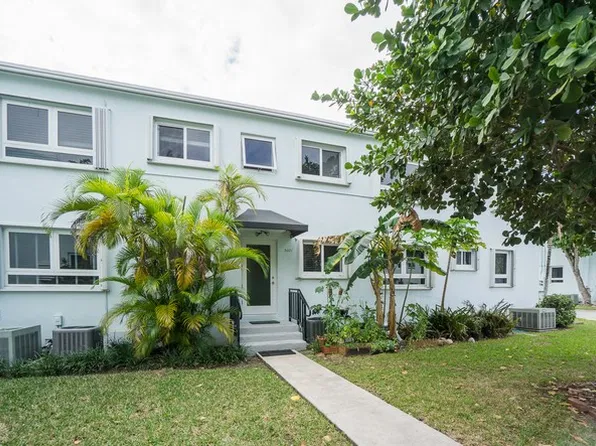 5601 SW 78th St APT 4, Miami, FL 33143