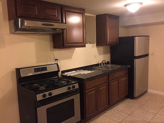 5th image of 1644 N Fairfield Ave