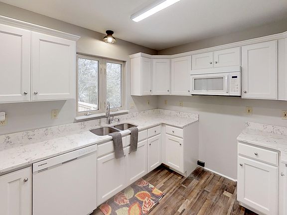 4th image of 239 Goldenbrook Dr