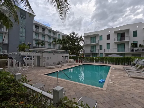2100 Van Buren St APT 222, Hollywood, FL 33020