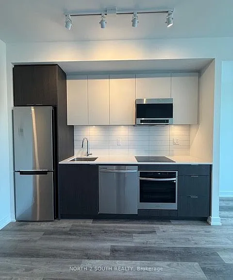6 Chartwell Rd #323 — Photo 8