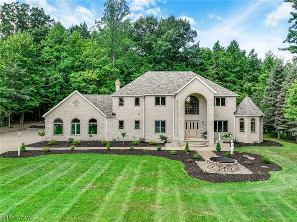 8190 Mount Royal Dr, Concord Township, OH 44077