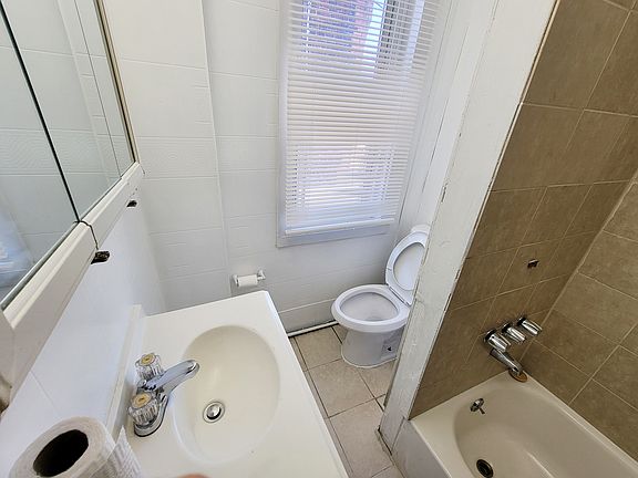 2nd image of 3168 Reach St Floor 2