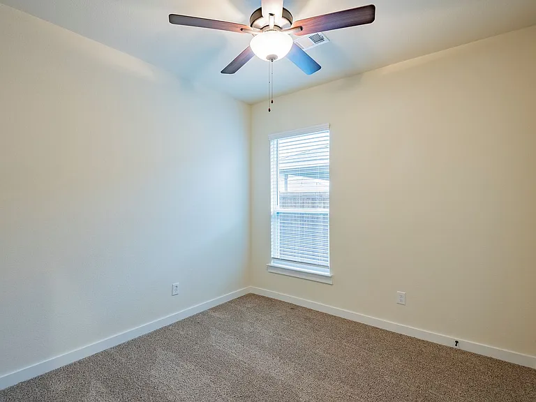 656 Wheatfield Dr — Photo 22