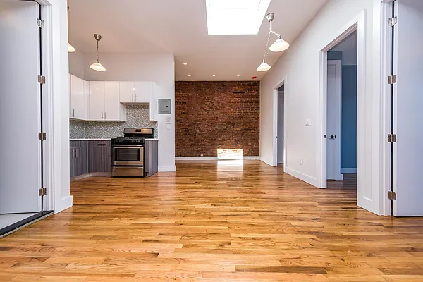 Rented by Nooklyn NYC LLC | media 22