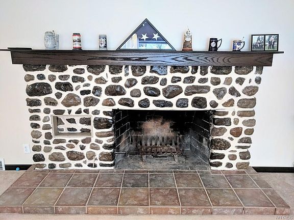 3rd image of 38 Quincy Ave
