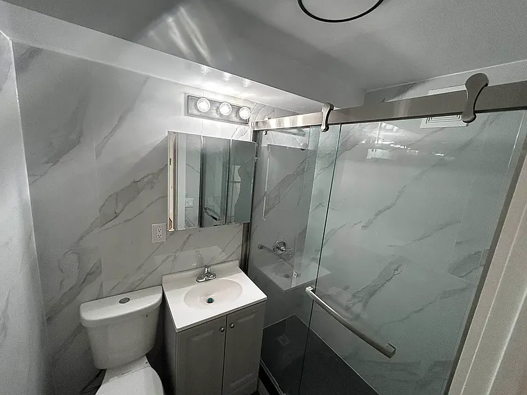 26 Clinton St #3A — Photo 12